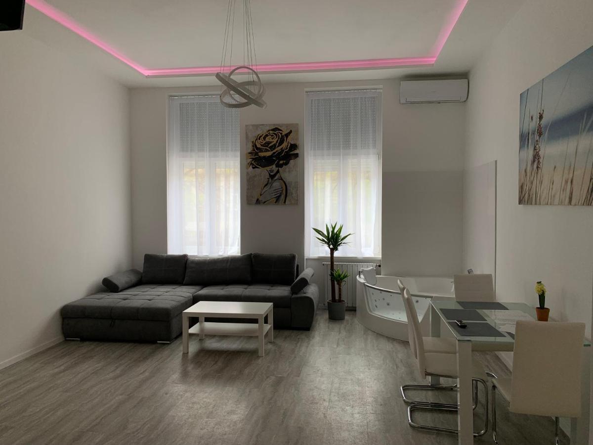 Luxury Apartment In The Central Budapest Exterior foto